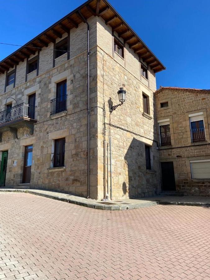 Apartamentos Rurales La Plaza 2 杜鲁埃洛德拉谢拉 外观 照片