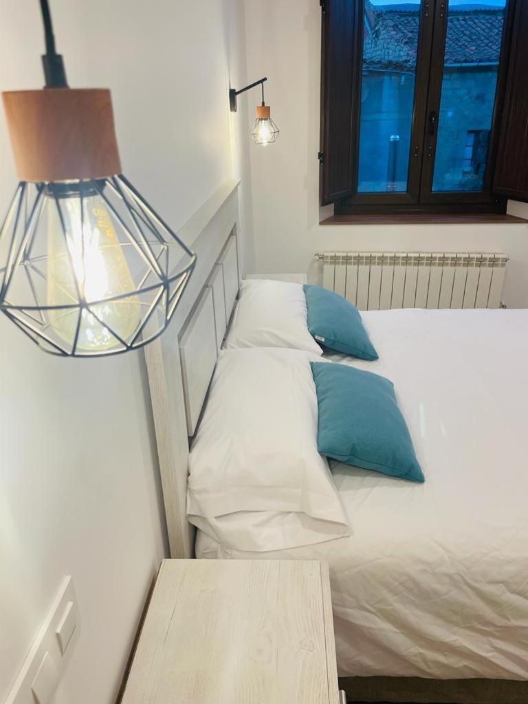 Apartamentos Rurales La Plaza 2 杜鲁埃洛德拉谢拉 外观 照片