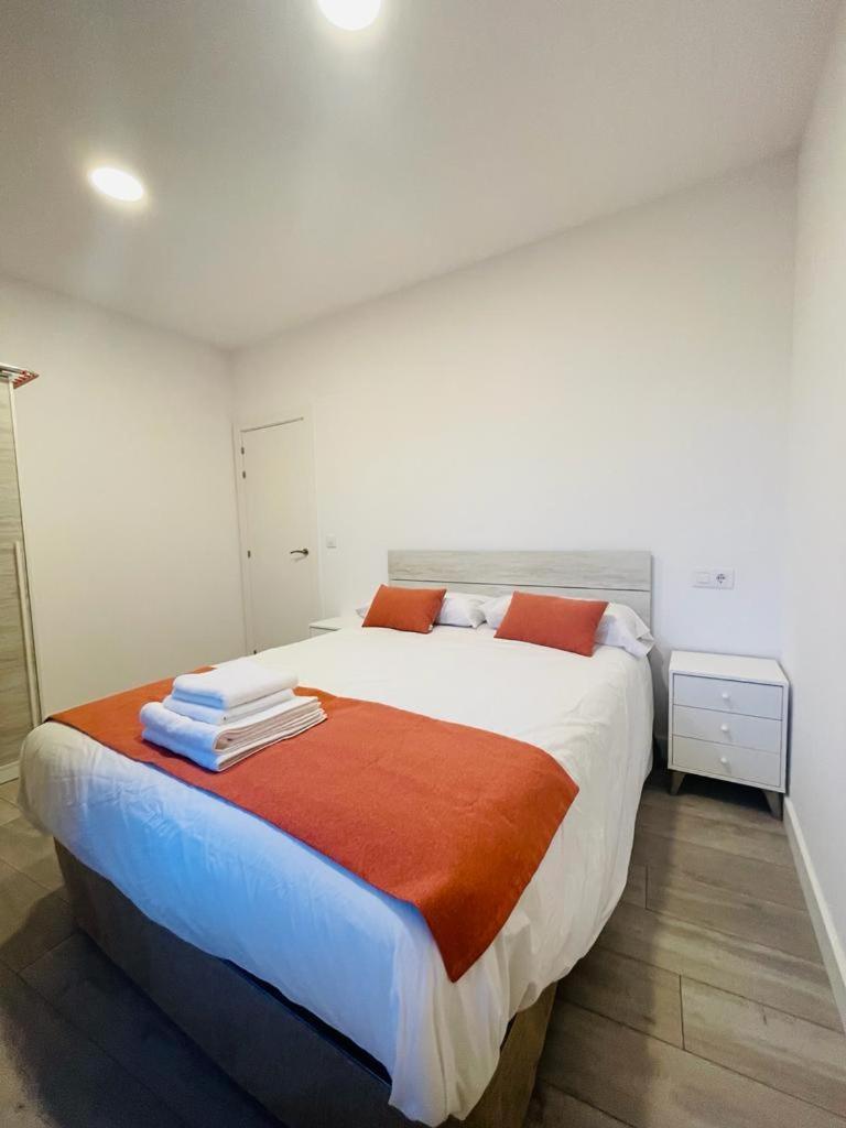 Apartamentos Rurales La Plaza 2 杜鲁埃洛德拉谢拉 外观 照片