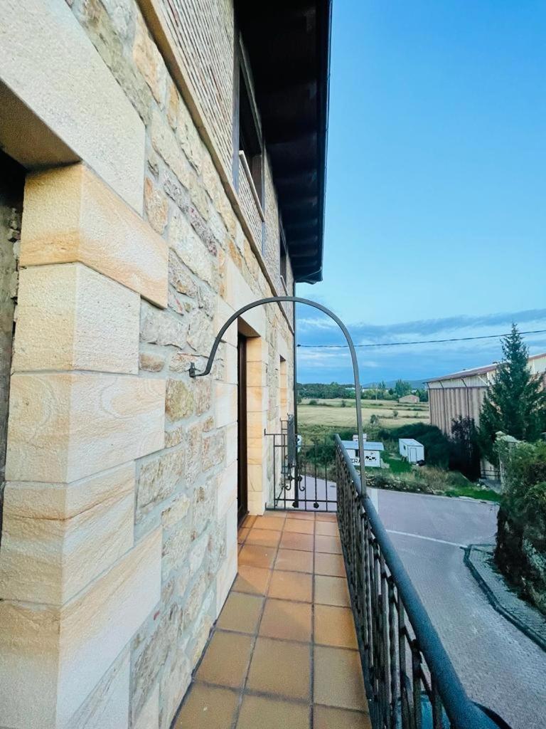 Apartamentos Rurales La Plaza 2 杜鲁埃洛德拉谢拉 外观 照片